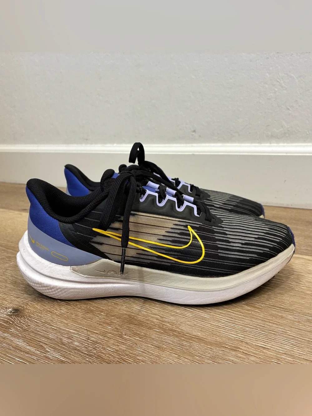 Nike Air Winflo 9 running shoes in the 'Black Lapis Yellow' Women’s US 8 EU 39